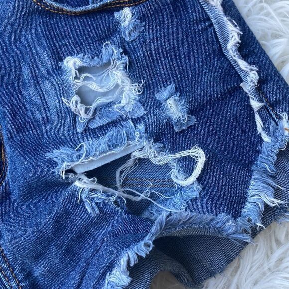 GoGo Jeans USA Embellished Distressed Cut Off Shorts Size 5 - Picture 2 of 10